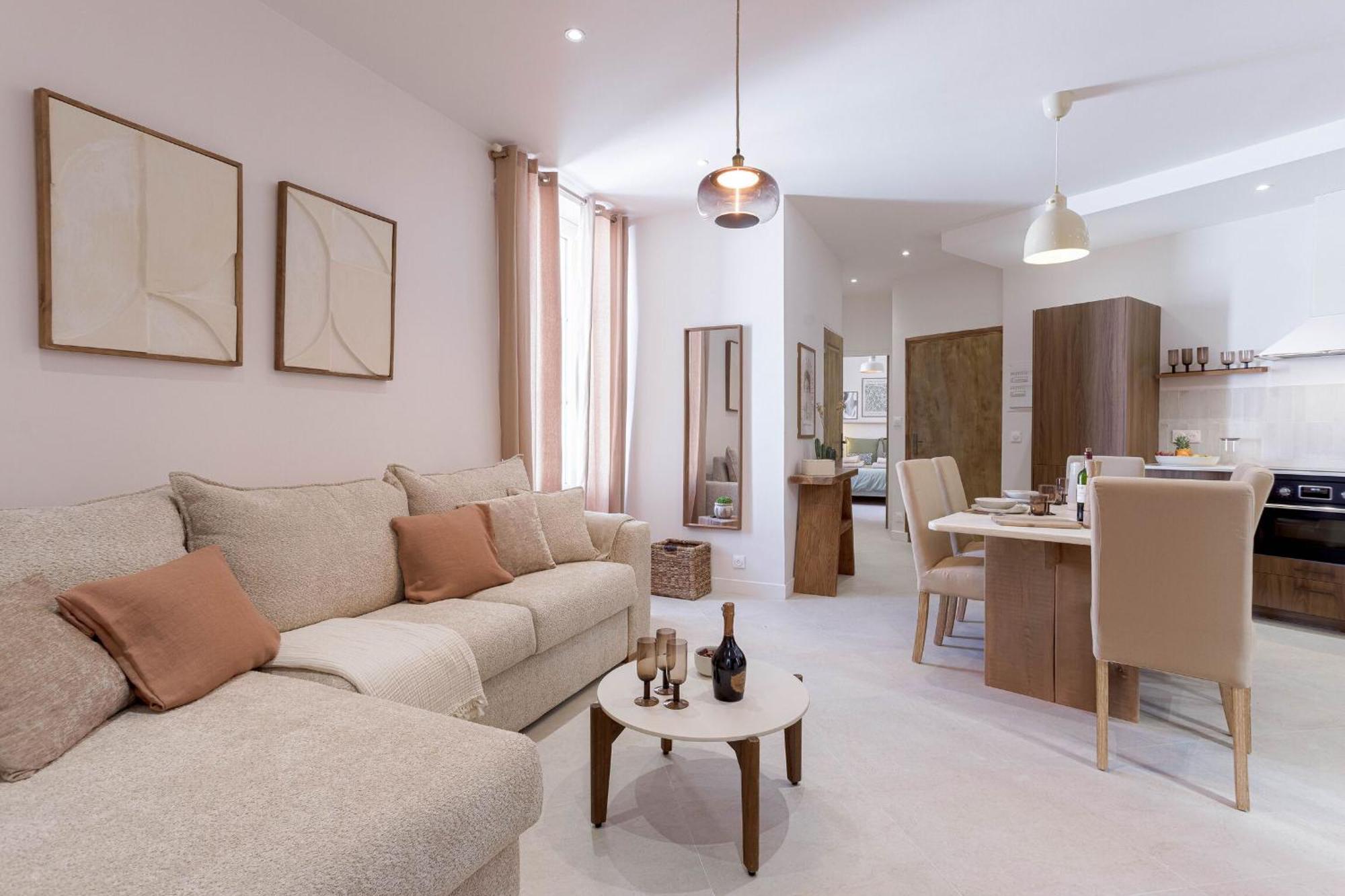 8 Rue Du Marche Forville By Halldis Apartment